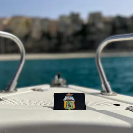 לינה וארוחת בוקר Costa Degli Dei